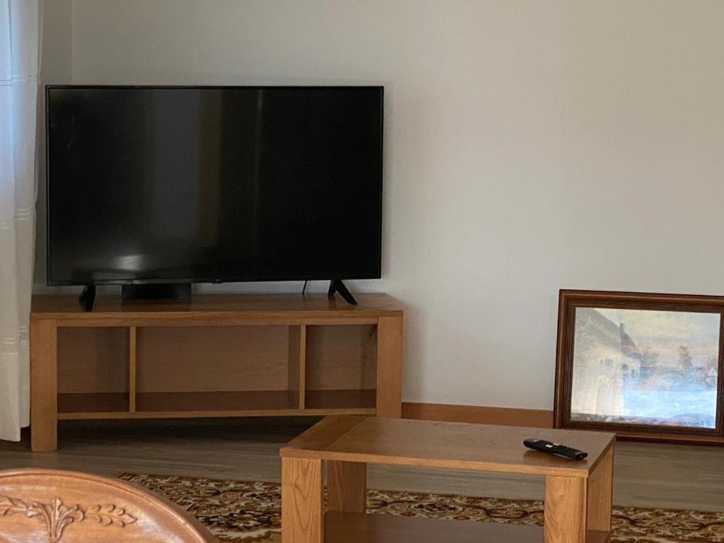 Vivenda Caixilao Casa Com 3 Quartos