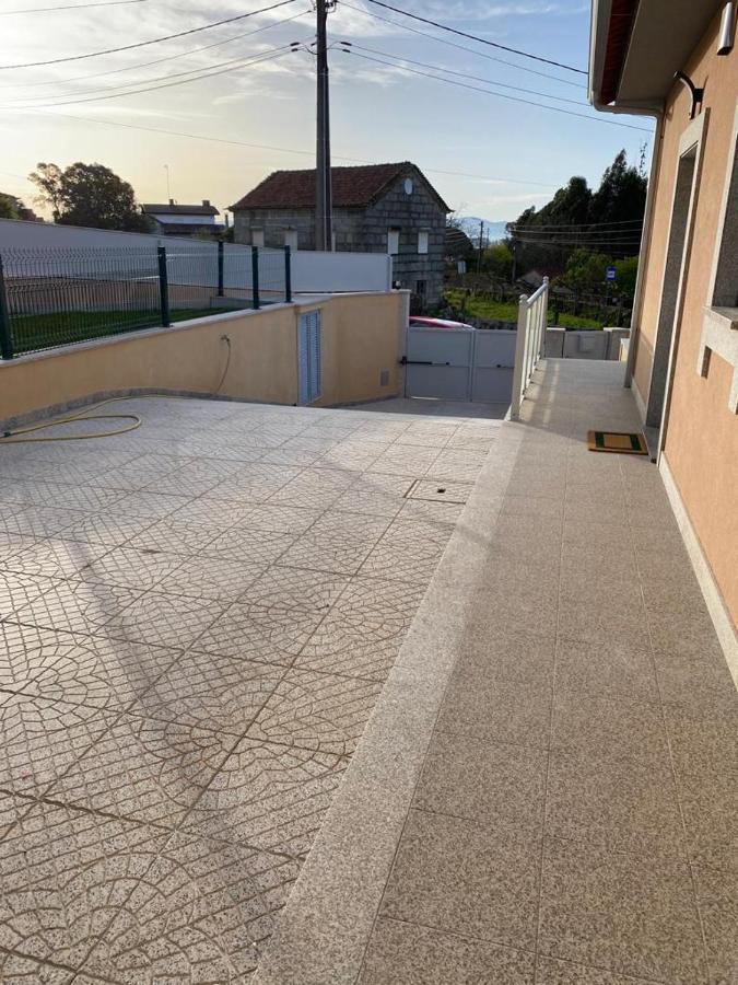 Vivenda Caixilao Casa Com 3 Quartos *